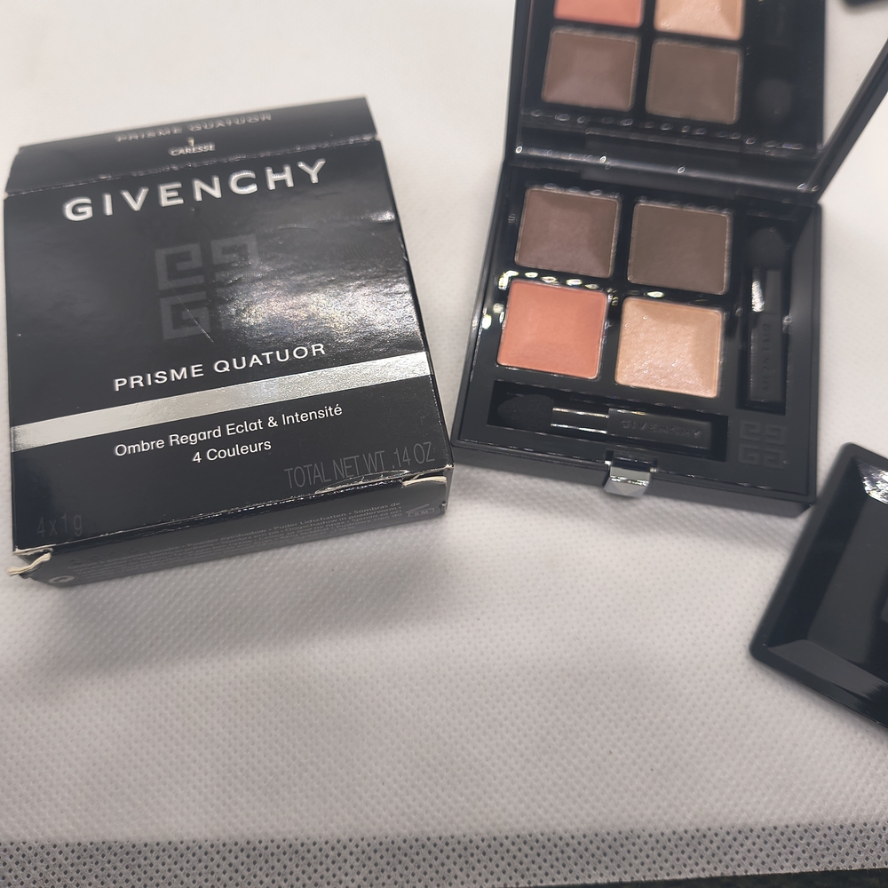 Givenchy Prisme Quatuor Eyeshadow in 1 Caresse